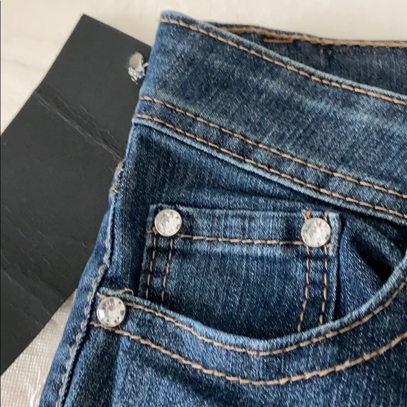 Brand new capris jeans with diamonds and cheetah - Picture 5 of 7